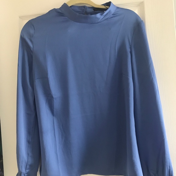 Banana Republic Silky Blue Blouse NWT - Picture 2 of 6